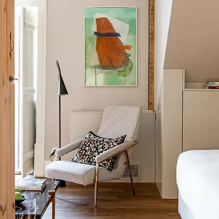 Plum Guide - Stalagmite Apartment Lisbon